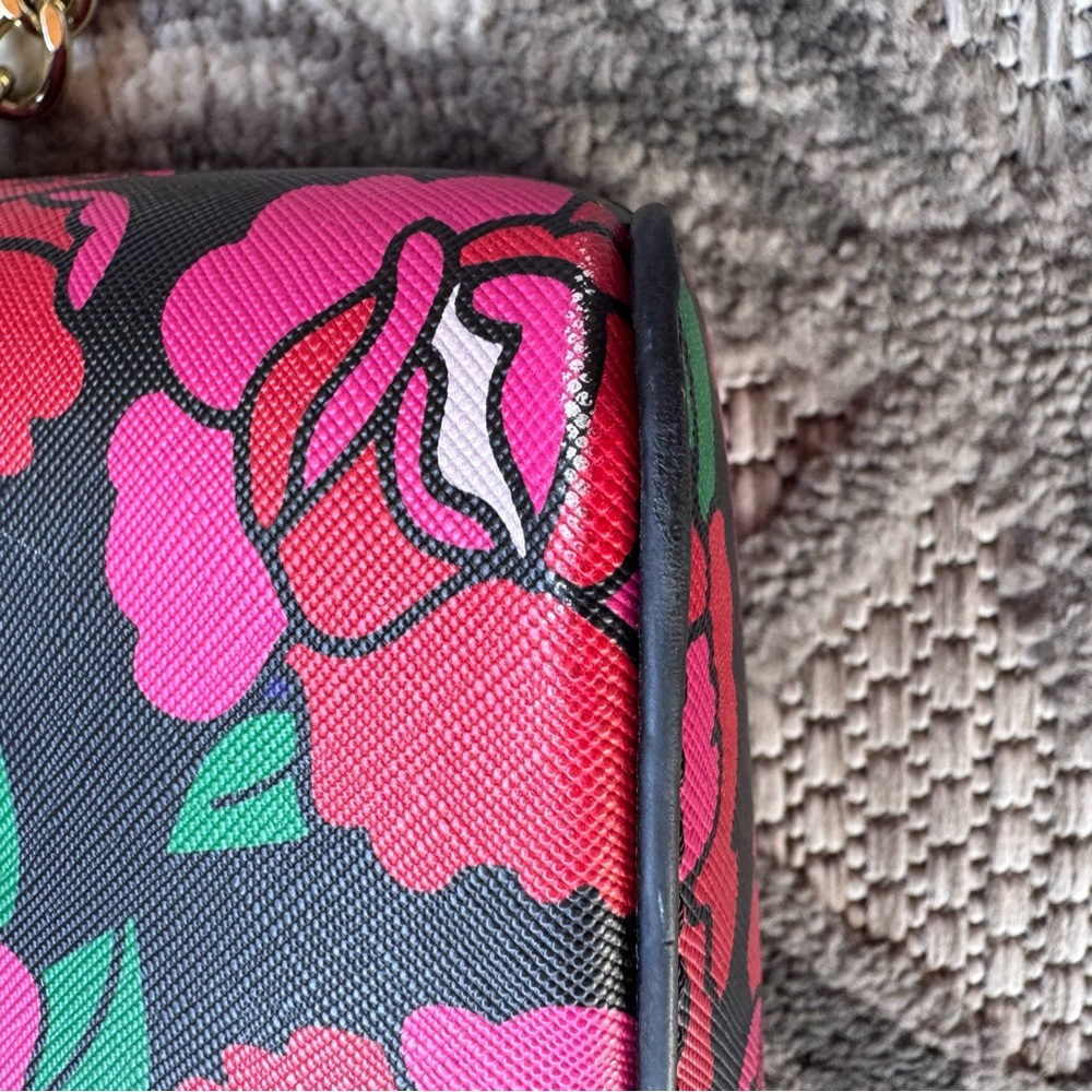 Betsey Johnson‎ Red/Black/Green/Pink Rose Floral Crossbody Zip Purse Handbag - Picture 8 of 8